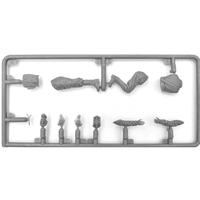 SOVJET TANK BEMANNING 1950. Kit Bevat 4 Ongemonteerde En Ongeverfde Figuren Van Sovjet Tankers. 2 SOVJET TANK BEMANNING 1950. Kit Bevat 4 Ongemonteerde En Ongeverfde Figuren Van Sovjet Tankers. - Afbeelding 2