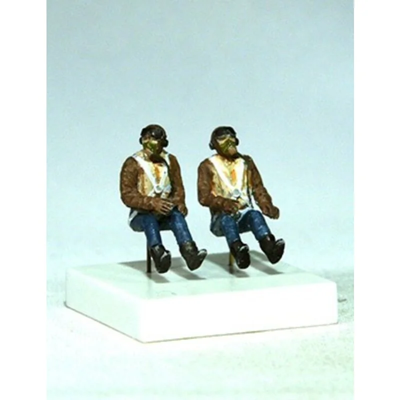 RAF Piloten Gezeten In Een / C (WOII). Set Van 2 Cijfers 1 RAF Piloten Gezeten In Een / C (WOII). Set Van 2 Cijfers