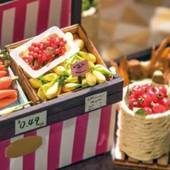 Robotime Carl's Friot Shop -Tamiya Modelwinkel robotime dg142 carl s friot shop 8